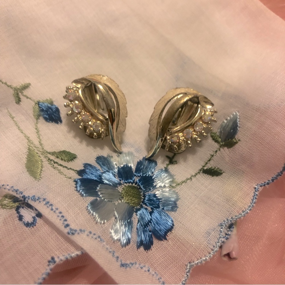 Vintage pinup rockabilly swing clip on earrings